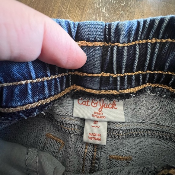 Set of 2 little boys Toddler Jeans 2T and 3T - Picture 3 of 4